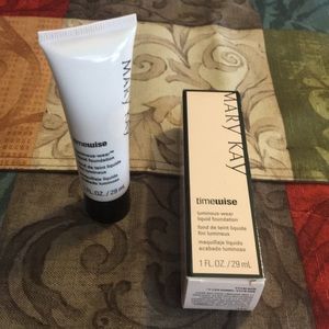 COPY - Luminous-wear liquid foundation